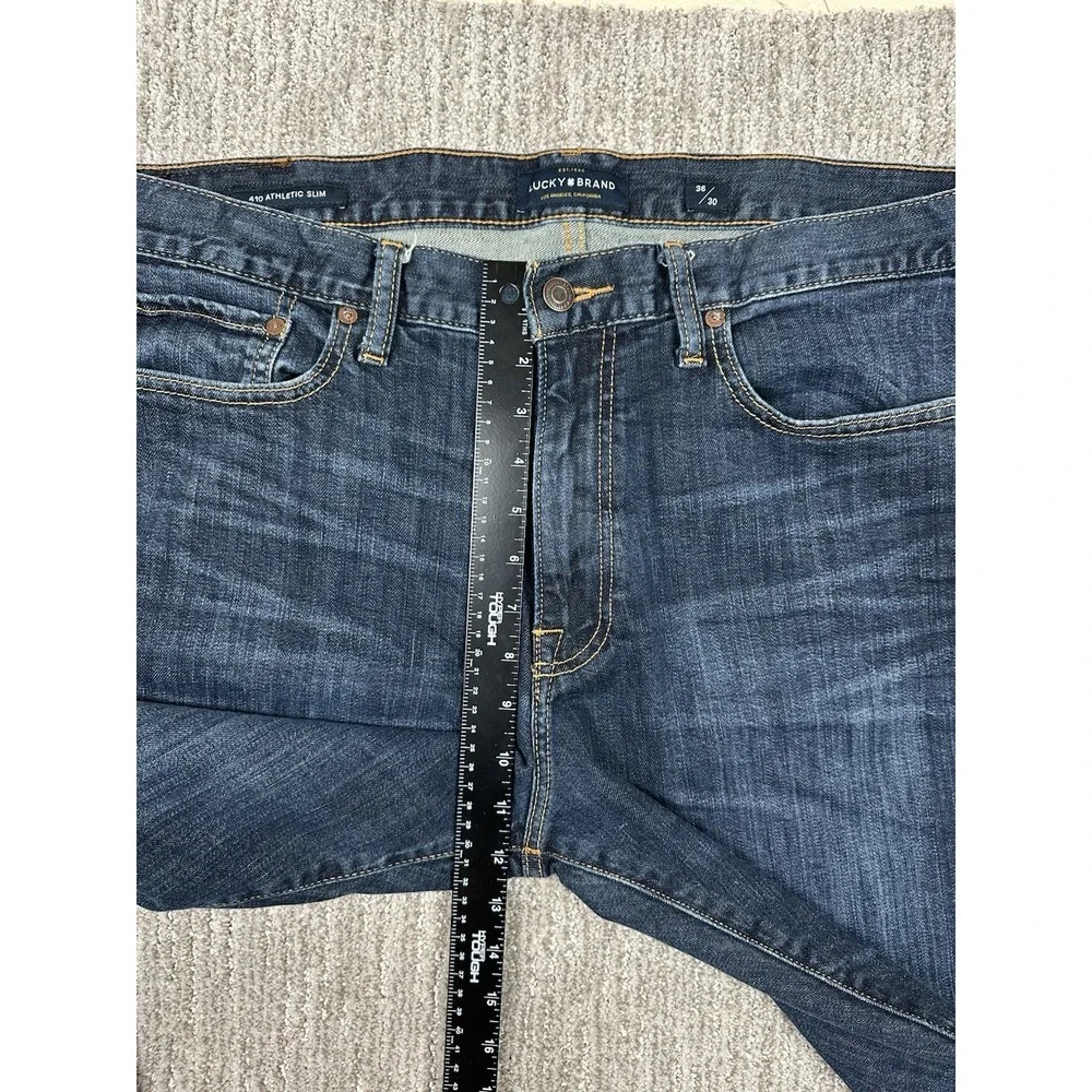 Lucky Brand 410 Athletic Slim Jeans Mens Size 36x30 (Fits 38x30) Medium Wash